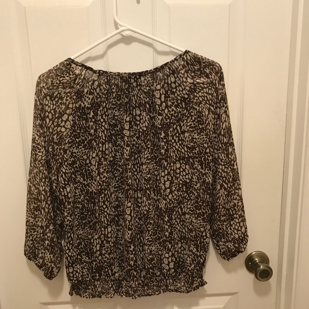 C.D.Petites Leopard Print Top - Picture 4 of 6